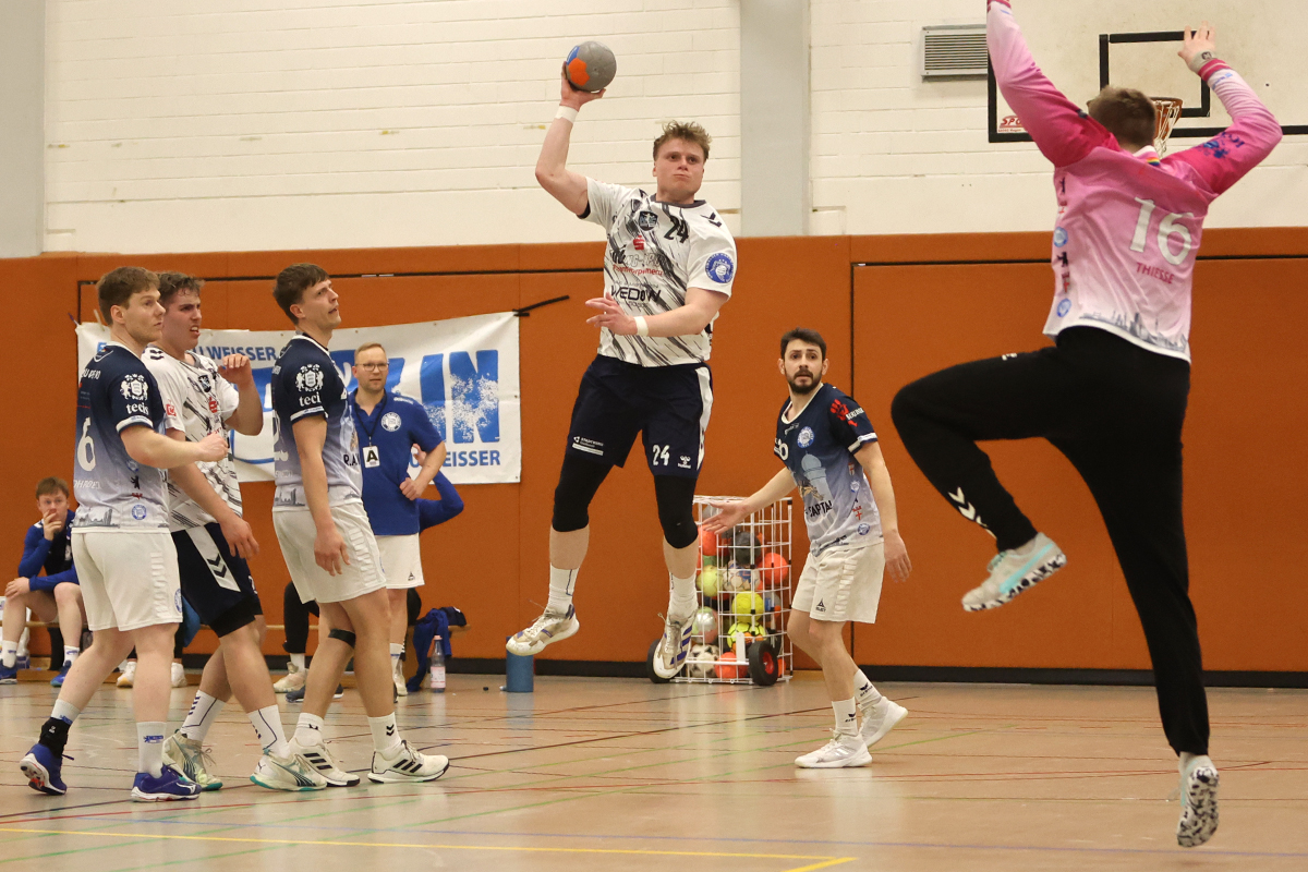 WEFR0115 2026 März 28 Blau Weiß 90 Berlin